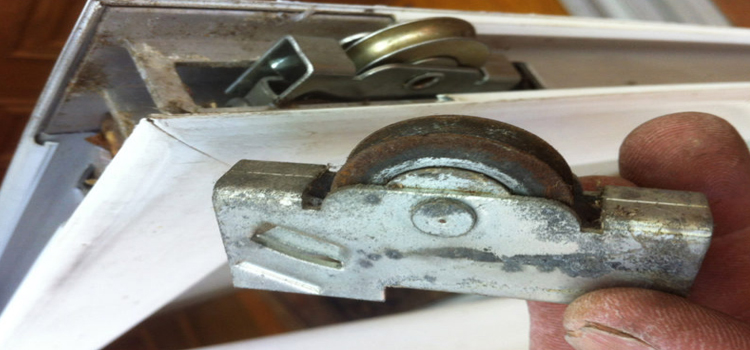 screen door roller repair in Delray Beach
